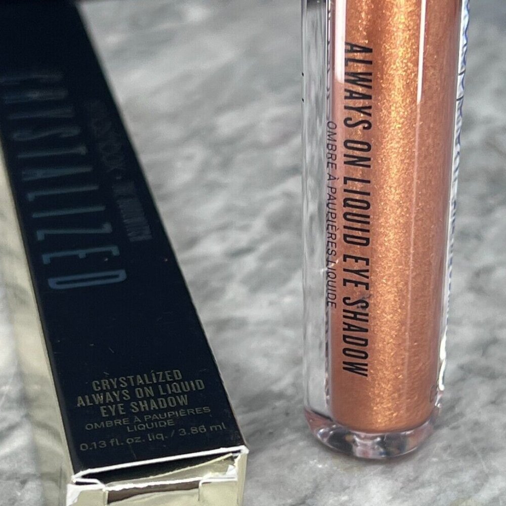 SMASHBOX + THE HOODWITCH Crystalized Always On Liquid Eye Shadow: THAT'S FIRE